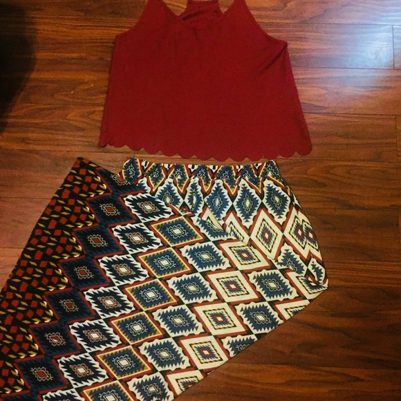 Maroon, scallop embellished, open back cami. - Picture 6 of 6